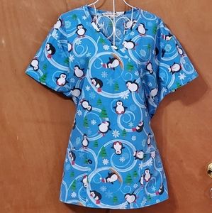 Gabby Brooke Christmas Scrub Top Blue w/ Penguins 🐧 Size M